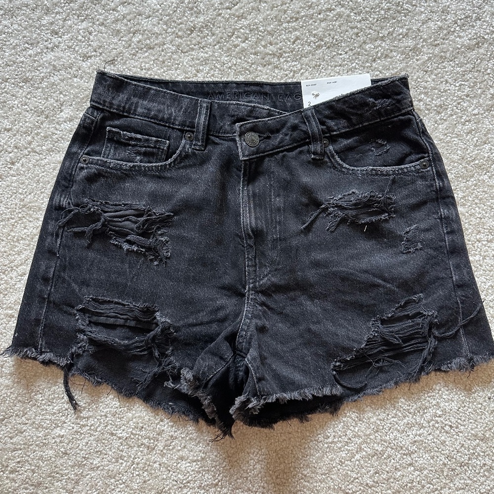 American Eagle AEO Jean Crossover Shorts Mom Short Distressed Black NWT Size 2